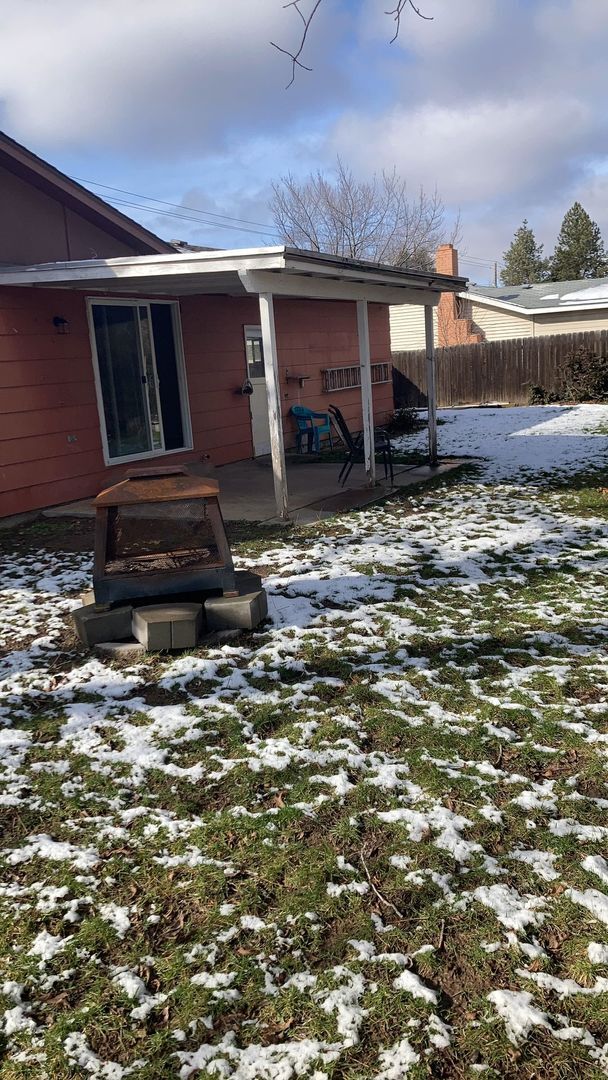 Building Photo - Huge Home In The West Bench Neighborhood!