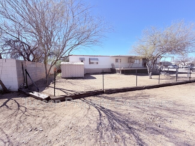 Building Photo - 4580 E Rex St