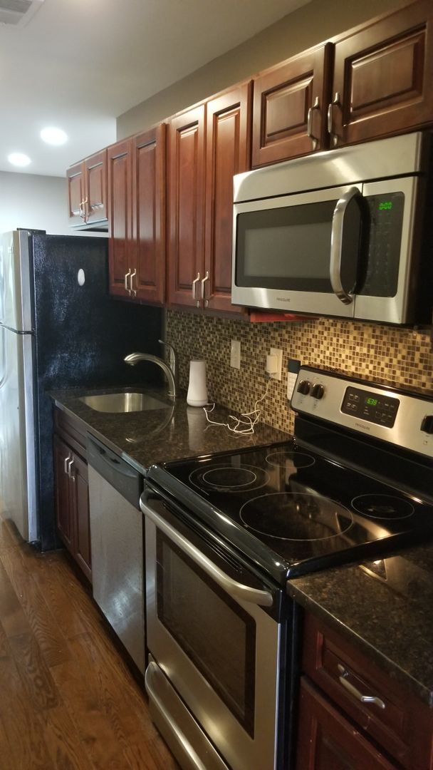 Building Photo - 1949 N Gratz St