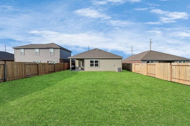 Building Photo - 424 Maple Fawn Dr