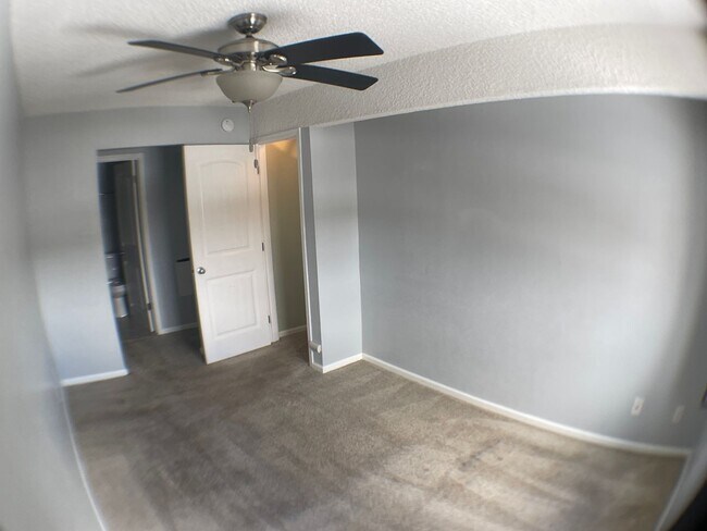 Building Photo - READY FOR MOVE IN! Upgraded 2-Bed, 2-Bath ...