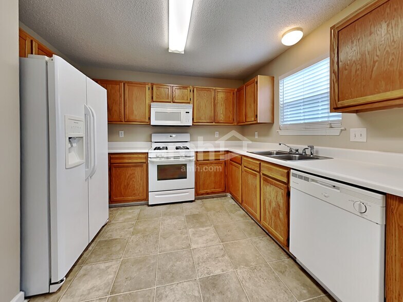 Building Photo - 3826 Tidewater Way NW