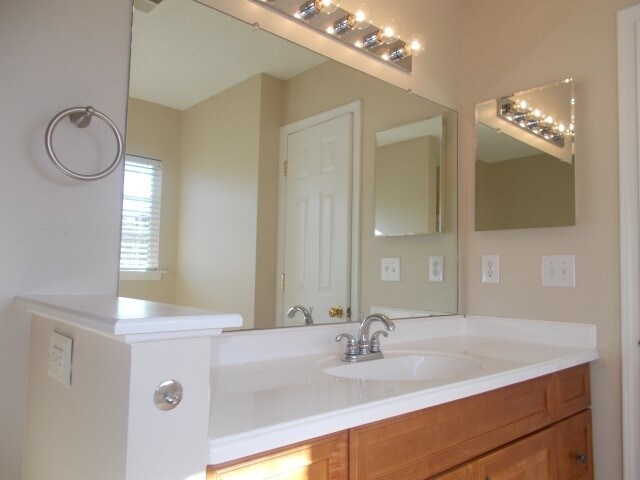 Building Photo - 126 Winborne Dr