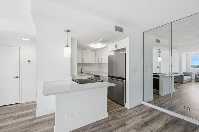Building Photo - 2800 N Flagler Dr