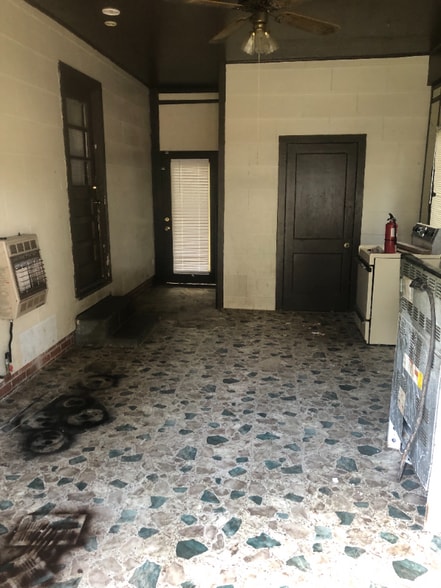 Building Photo - 3679 Southland Dr