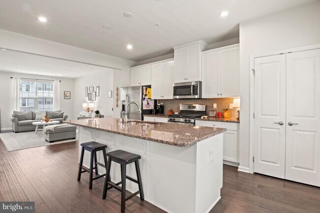 Building Photo - 410 Arbor Blvd