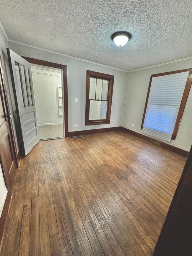 Building Photo - 2 Bed 1 Bath House in Paducah