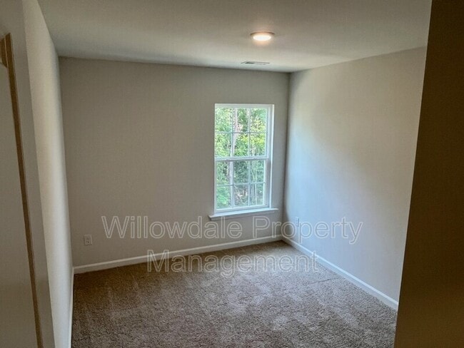 Building Photo - 257 David Hl Dr