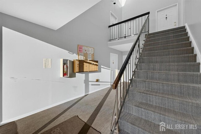 Building Photo - 94 Beverly Hl Ter