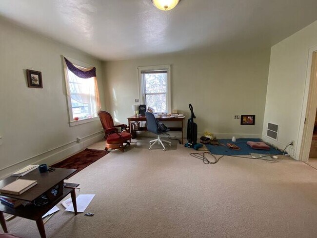 Building Photo - $1,400 | 2 Bedroom, 1 Bathroom Duplex | No Pets | Available for an August 12th, 2026 Move In!