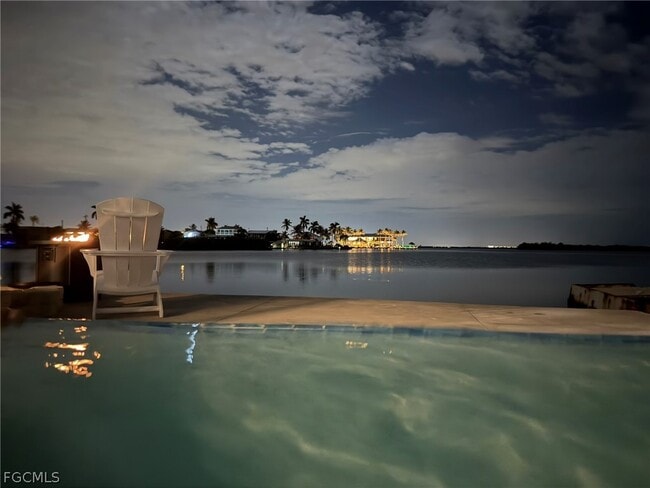 Building Photo - 4743 Pine Island Rd