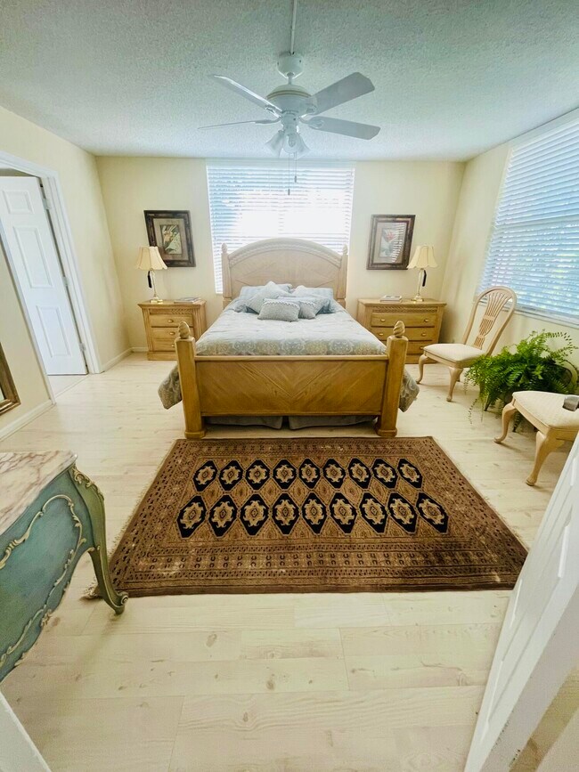 Building Photo - 14623 Bonaire Blvd