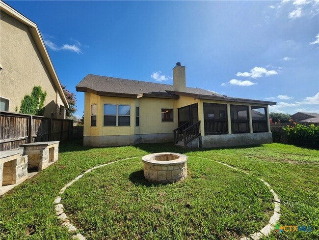 Building Photo - 803 Lodge Creek Dr