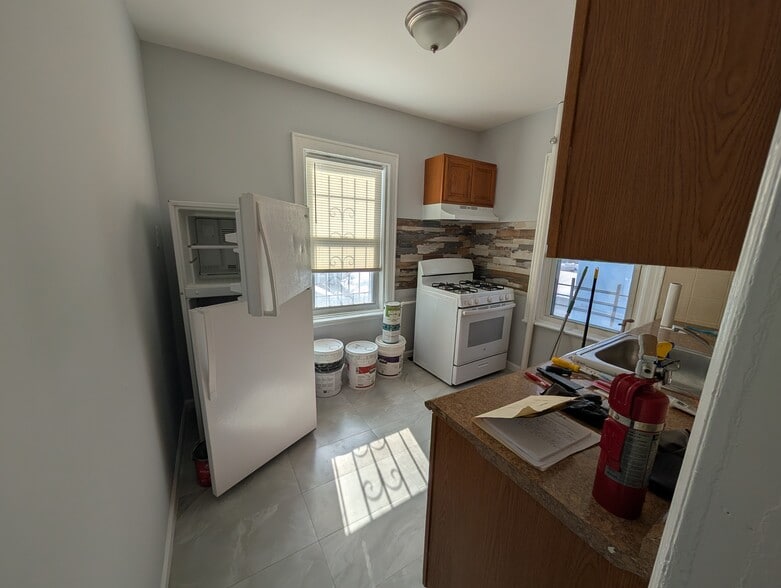 Building Photo - 10648 Ruscoe St