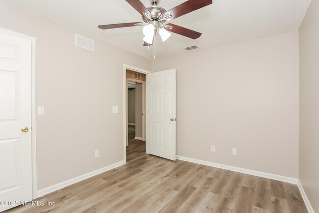 Building Photo - 3750 Warwick St