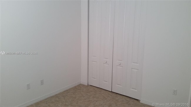 Building Photo - 5223 SW 77th Way