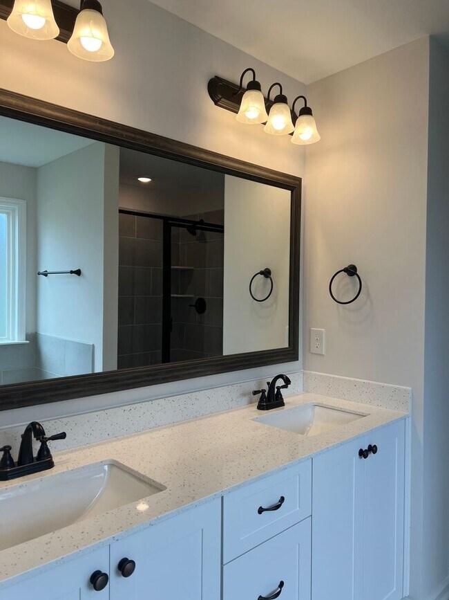 Building Photo - *** COMING SOON! *** Exquisite Rental Home Features 4 Beds, 2.5 Baths in John's Landing!