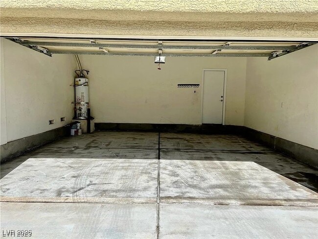 Building Photo - 732 Blue Barrel St