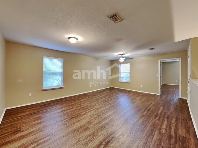 Building Photo - 9211 Mission Run