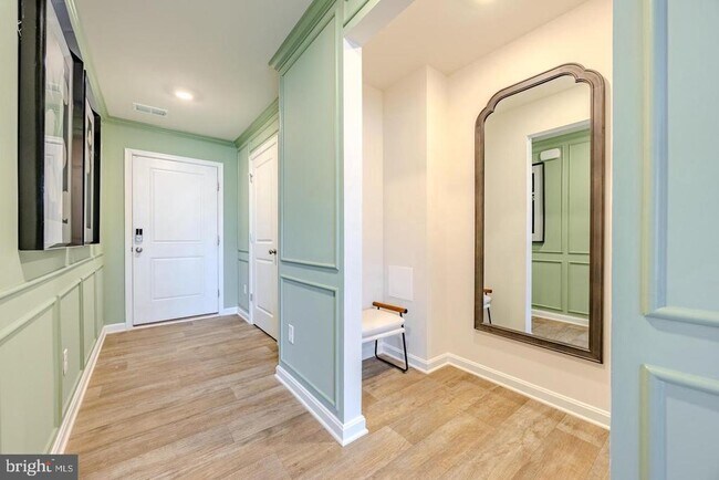 Building Photo - 171 Schyrock Dr