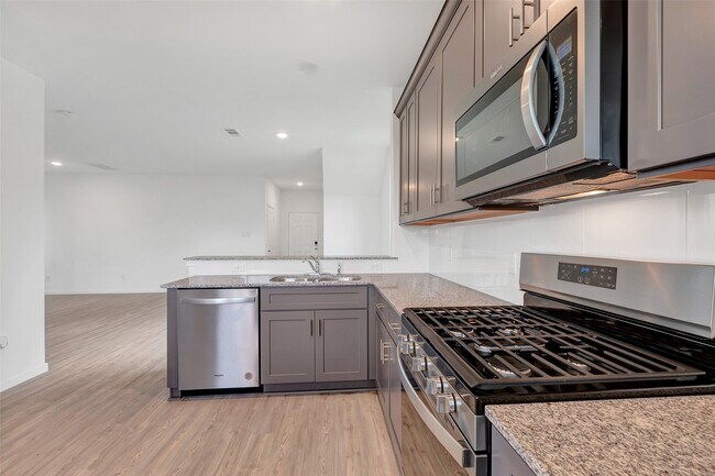 Building Photo - 21407 Austell Pond Dr