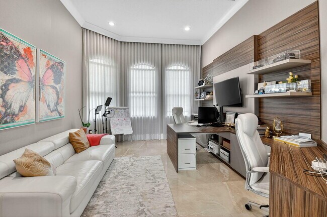 Building Photo - 16892 Strasbourg Ln