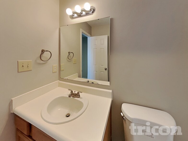 Building Photo - 1809 Woodstream Ct