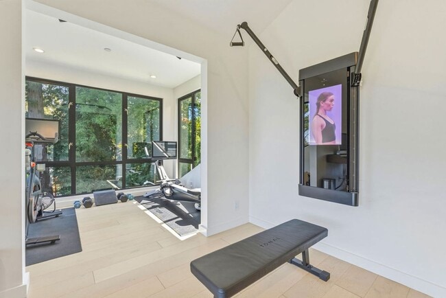 Building Photo - Beautifully Remodeled 4BR + Office Mill Valley Home — Furnished, Private 3/4-Acre Setting, Walk t...
