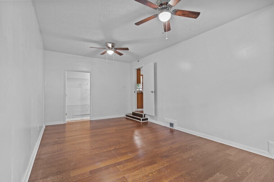 Building Photo - 5364 Silver Pine Dr