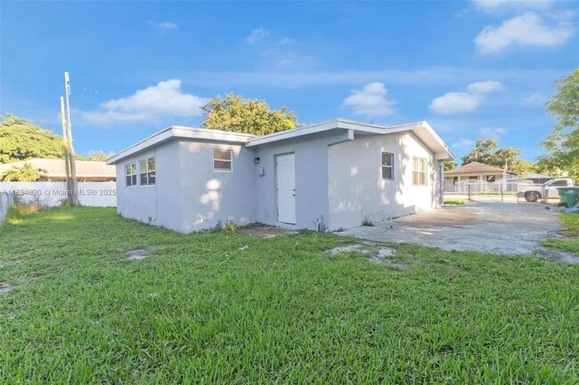 Building Photo - 3051 NW 77th St