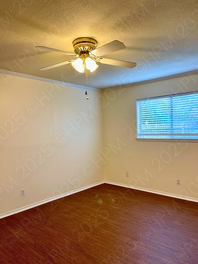 Building Photo - 1616 Redwood St