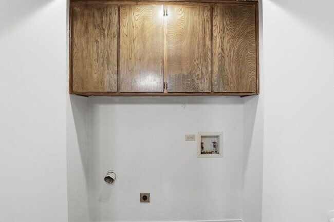 Building Photo - Great in Grapevine