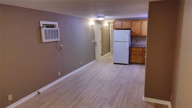 Building Photo - 1215 Skyview Blvd