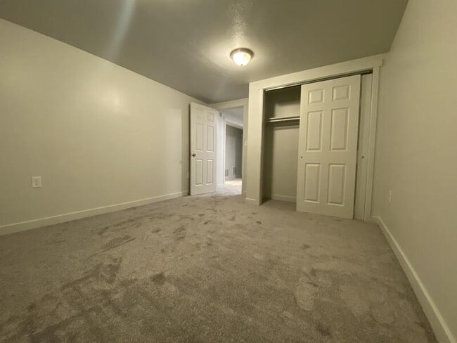 Building Photo - 189 Tennyson Ave