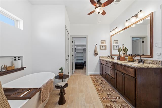 Building Photo - 570 S Point Ct