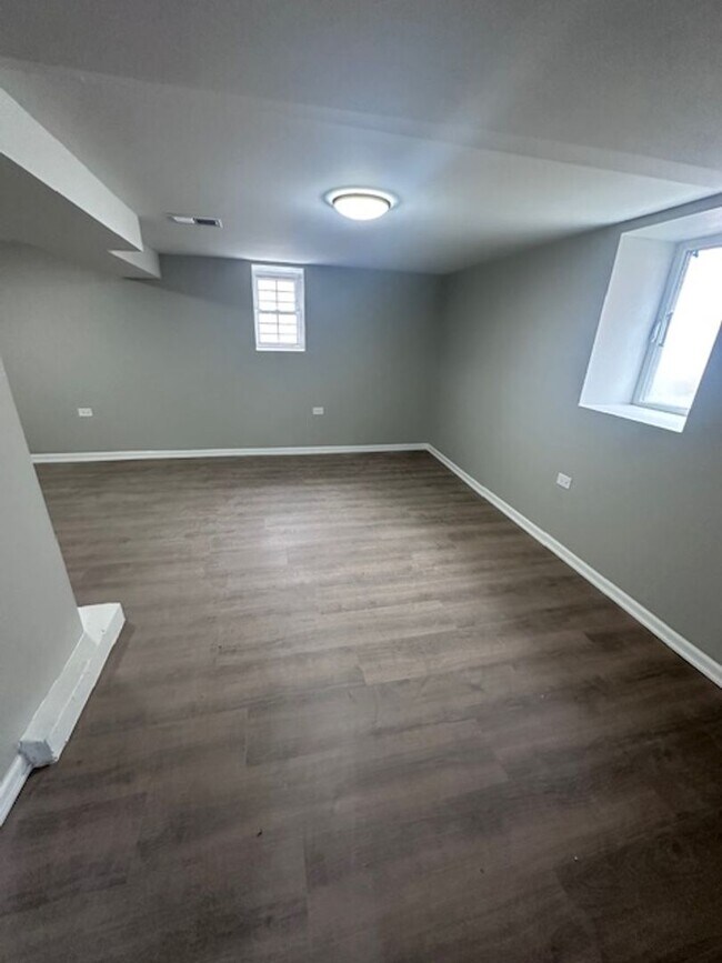 Building Photo - 65 Kilpatrick