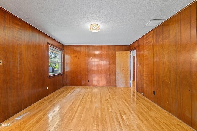 Building Photo - 1114 S 2nd St