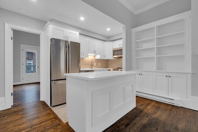 Building Photo - 25 Hanson St