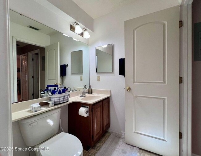 Building Photo - 2326 Talmadge Dr