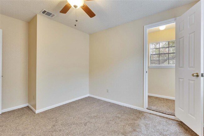 Building Photo - 1709 Pheasant Roost