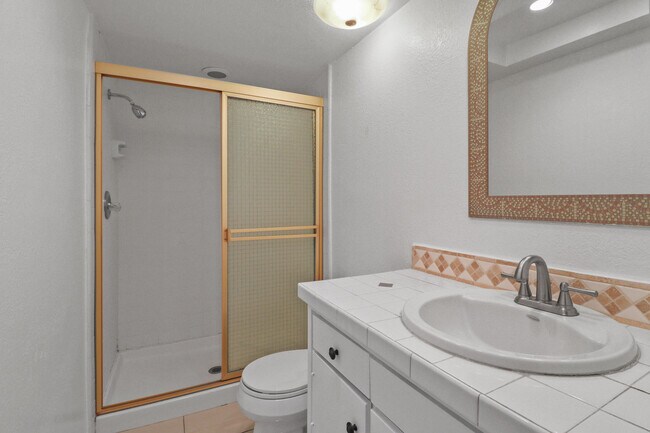 Building Photo - 2518 S Sierra Madre