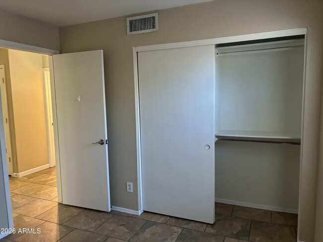 Building Photo - 8981 W Maryland Ave