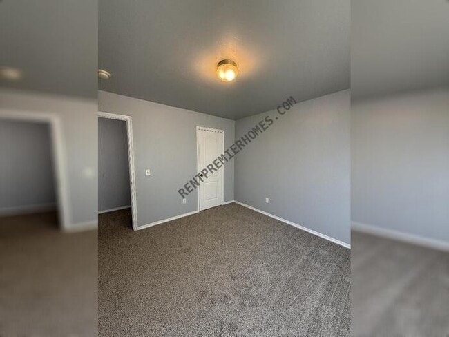 Building Photo - 5004 Hunter Blvd