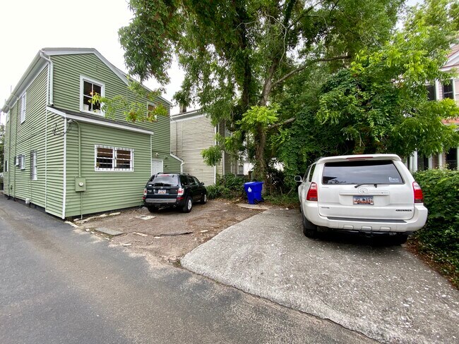 Building Photo - 79 Smith St