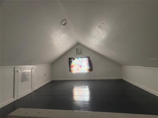 Building Photo - 121 Kensington Rd