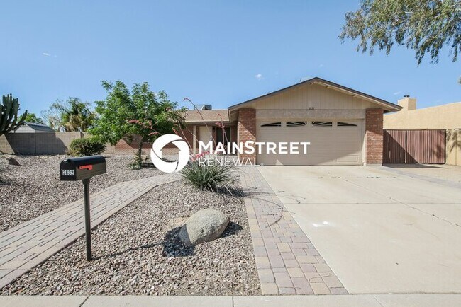 Building Photo - 3 Bedroom Pet-Friendly Home in Phoenix, AZ with Main Street Renewal