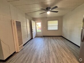 Building Photo - 144 Brunson Ave