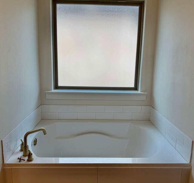 Building Photo - 7007 16th St