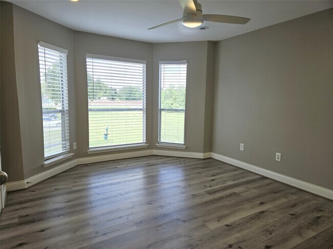 Building Photo - 18617 Egret Bay Blvd
