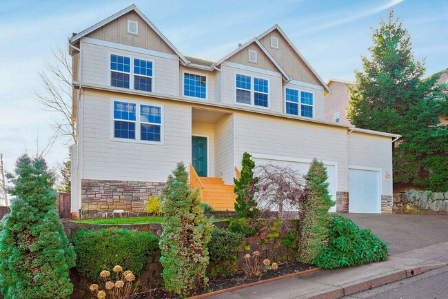 Building Photo - 4Bd/2.5Ba Two Story House - Available Soon!